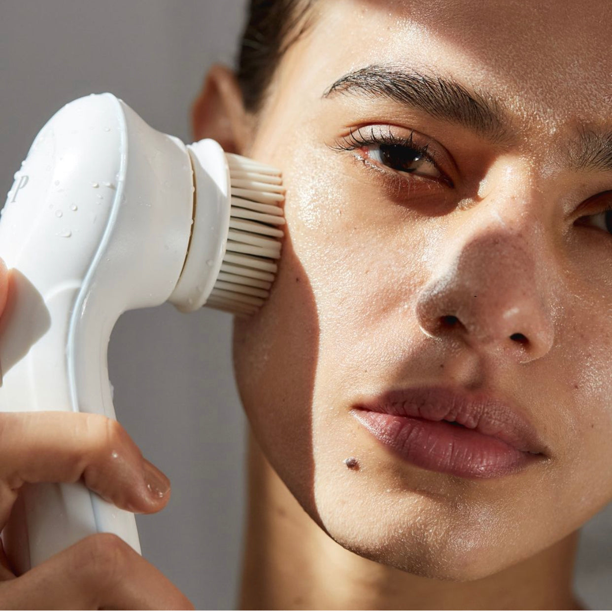 Facial Brushtop ®